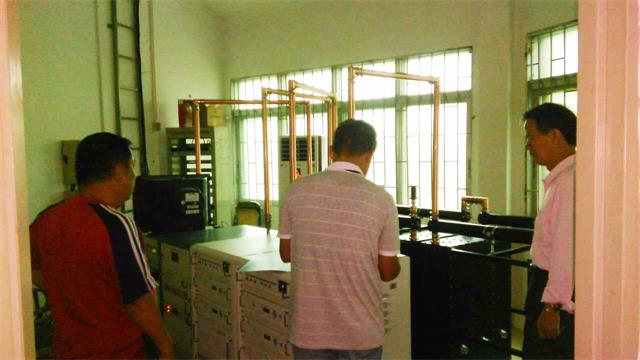 �F������